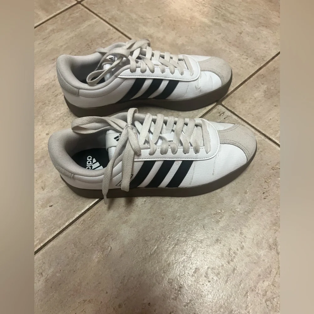 Adidas Samba Sneakers Shoes - Picture 6 of 6